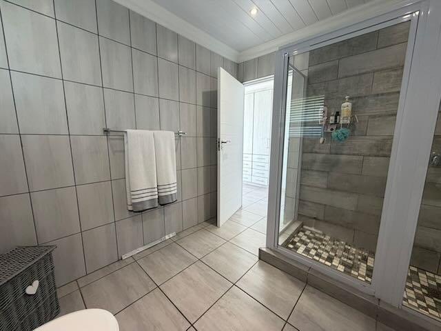 5 Bedroom Property for Sale in Reebok Western Cape